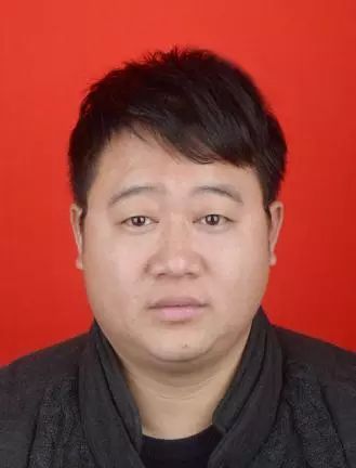 余江区杨溪乡新危村第一书记段智辉: 贫困户的贴心人 老百姓的服务员